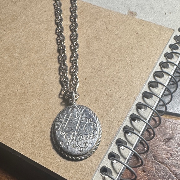 Silver '#1 Mom' Pendant Necklace 12” - Picture 2 of 4